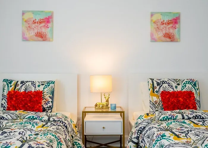 Cute Cozy House Close To Major Sporting Events And Restaurants